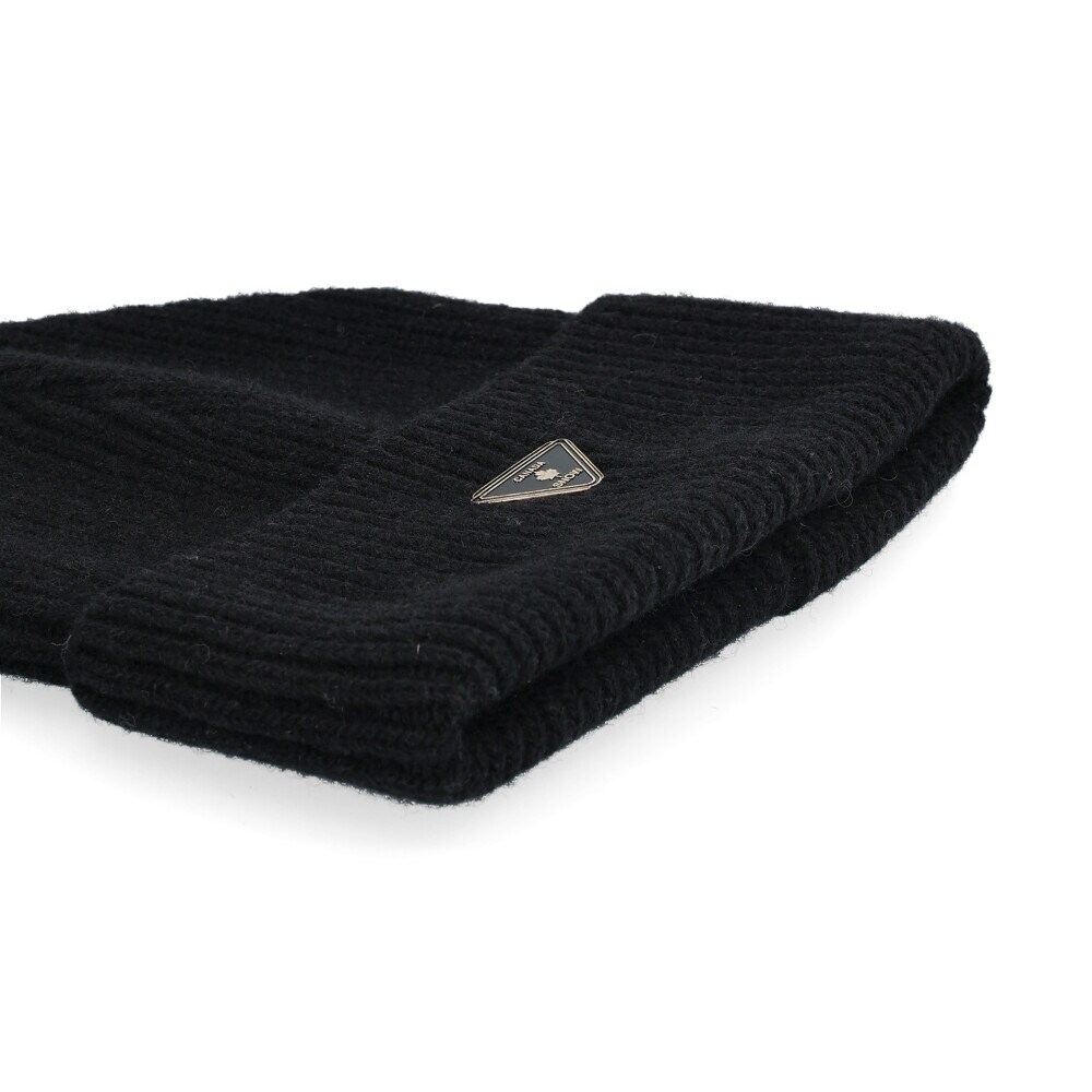 Akka Beanie Lambswool Badge